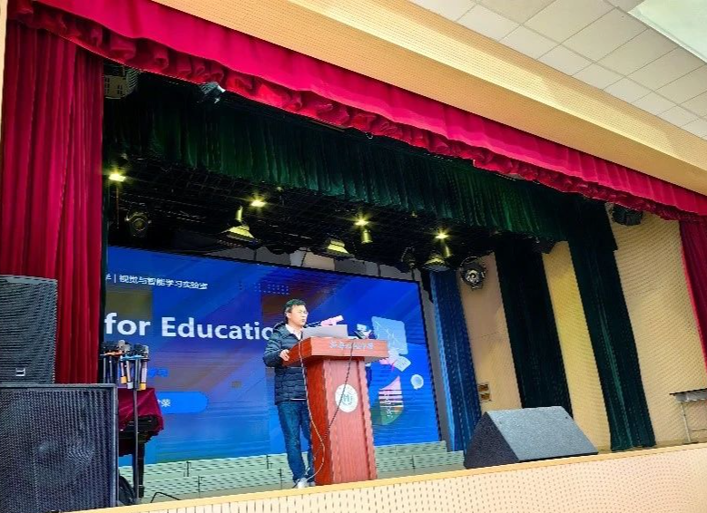 CSIG青工委委员同济大学赵才荣教授走进上海市民办新华初级中学开展科普报告活动(图1) CSIG青工委委员同济大学赵才荣教授走进上海市民办新华初级中学开展科普报告活动(图1)