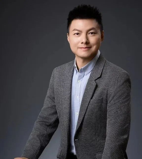 青年委员风采——李镇